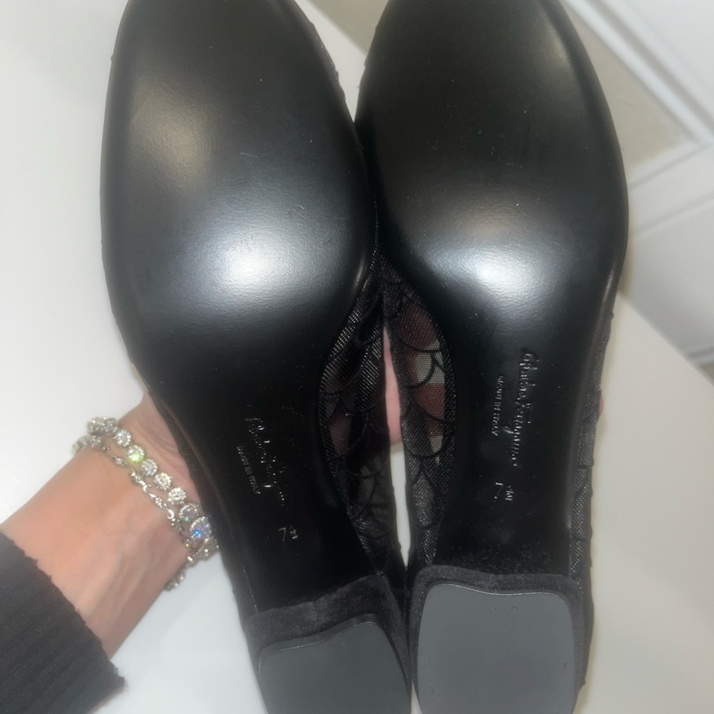 Ferragamo vara mesh bow pump size 7 1/2 nwt - Picture 10 of 16
